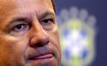 Дунга ще дава обяснения за Марсело и Тиаго Силва