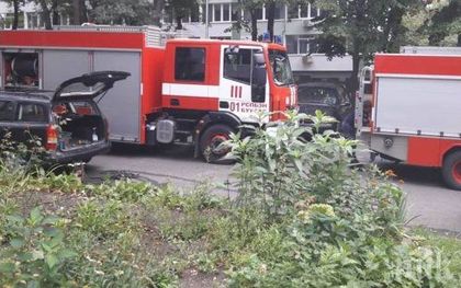 Пожар пламна в жилищен блок от електрожен в мазе