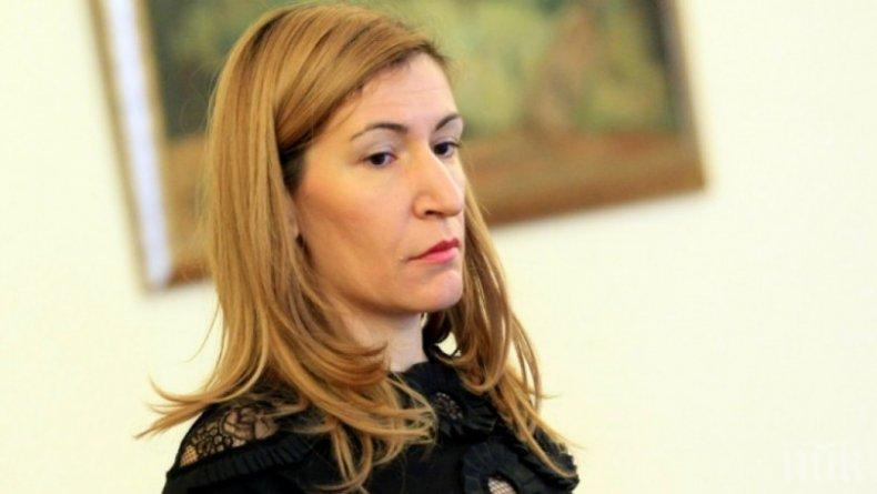 Ангелкова очаква 5% туристически ръст през лятото