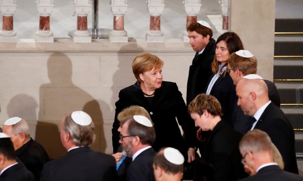 Меркел се притесни: Засилва се антисемитизмът