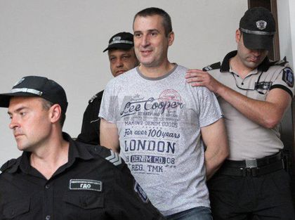 Караджов пак не успя да напусне ареста