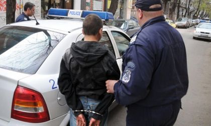 Разкриха серийните крадци, ограбващи жени в Пловдив