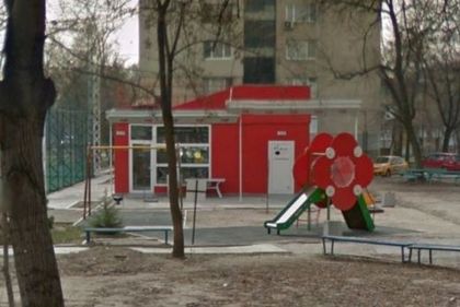 Апаши трошат с брадва витрина на магазин в Пловдив, крадат цигарите