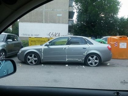 Брутално наказаха шофьор, паркирал на чуждо място в столицата (СНИМКА) Лъскавото Ауди вече е неизползваемо, щетите са драматични