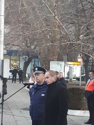 Кюстендил: Десетки жители на града участваха в открит диалог с кмета Петър Паунов и началника на „Охранителна полиция” Васил Паргов