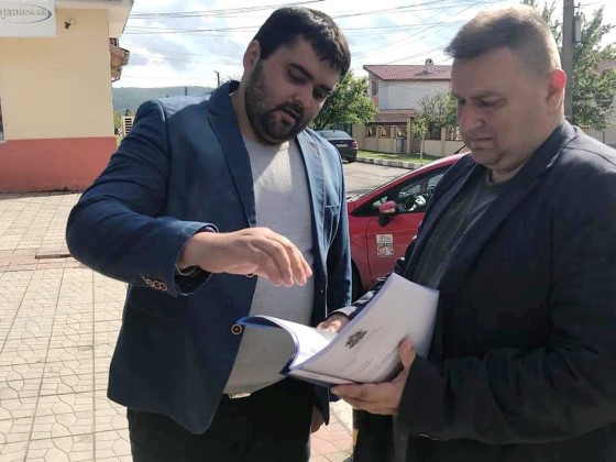 Европейски избори 2019: Емил Радев в с. Разделна: Осигурявайки повече евросредства, гарантираме развитие на малките населени места