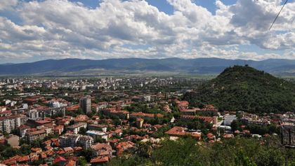 Облачността се разкъсва, температурите
скачат