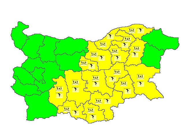 НИМХ: В 16 области на страната е обявен жълт код за дъжд и гръмотевици на 24 май