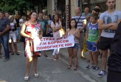 Отстраняването на шефа на полицията във Враца подпали града
