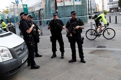 Повдигнати са обвинения срещу четирима задържани в Лондон по подозрение в тероризъм