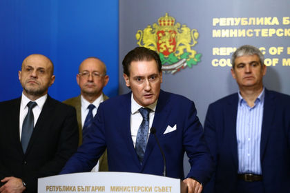 Кирил Домусчиев: Протестите са недопустими, трябва да спрат, за да не пречат на икономиката (ВИДЕО)