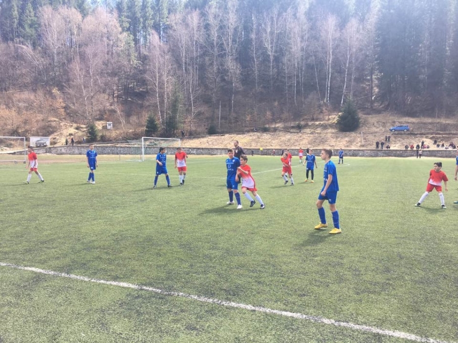 "Спартак" вкара 13 на "Родопа-2018"