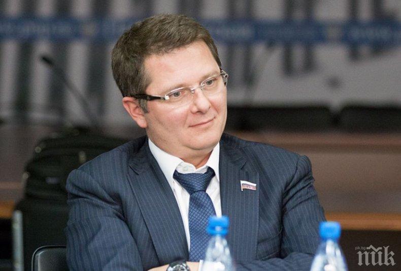 БРУТАЛНО! Пребиха руски депутат заради зарязана фатална красавица