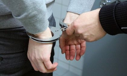 Задържаха екстремист във Франция, планирал атентати в България