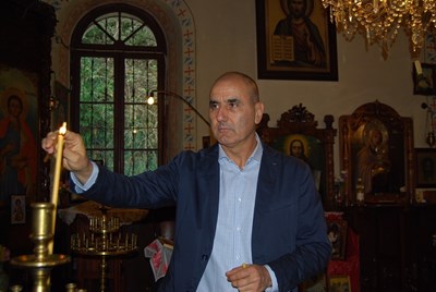 Цветан Цветанов посети свищовския манастир "Покров Богородичен" (Снимки)