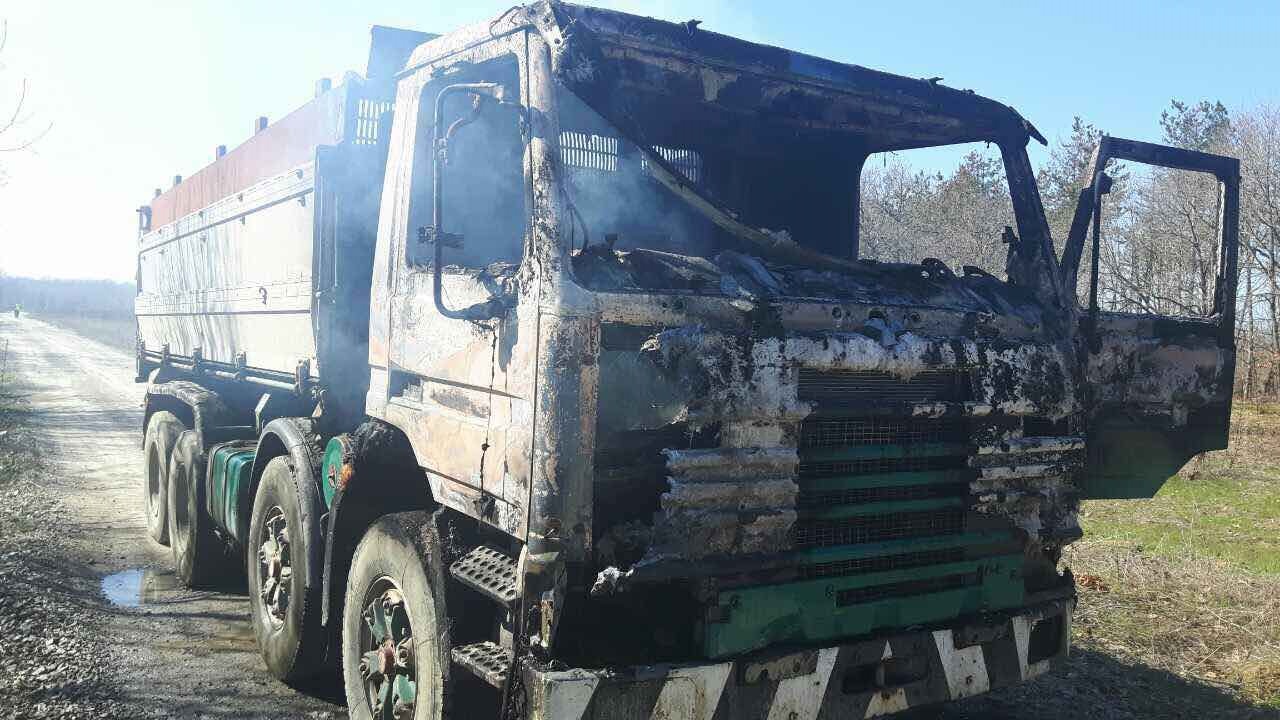 Камион се запали в движение край 
