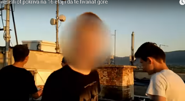ВИДЕО: Деца се провисват от 16-етажен блок в Пловдив за слава
