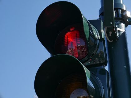 Сливен: Приключиха строителните дейности по новия светофар до Общинския пазар