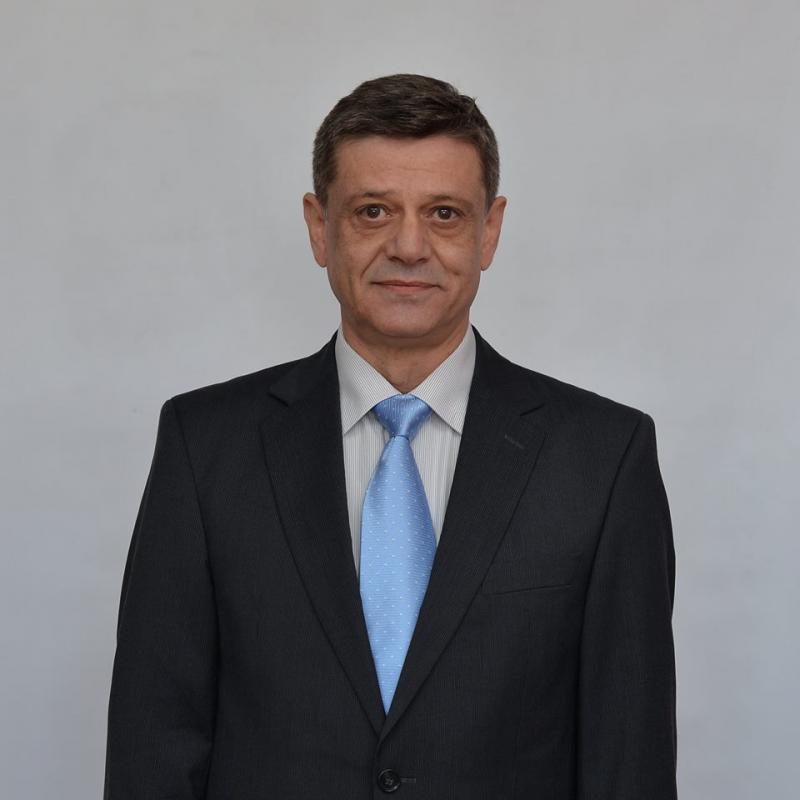 Ген. Константин Попов: За учебното заведение в Долна Митрополия има готов комплект от документи, които скоро ще бъдат изпратени на Националната агенция за оценяване и акредитация
