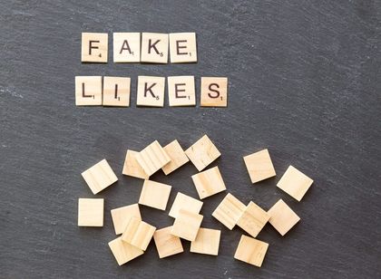 Facebook подгони китайци, продаващи фалшиви акаунти в мрежата