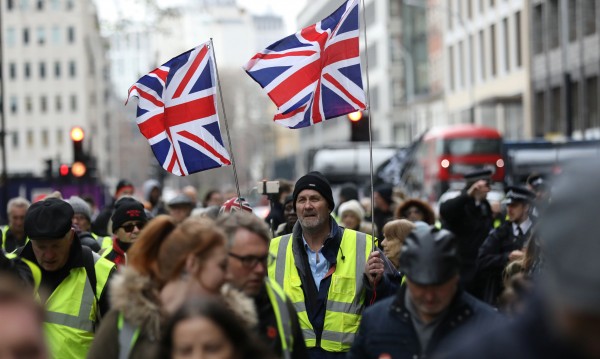 Брюксел натиска Лондон за Brexit сделката