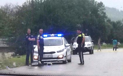 Кошмар! Откриха тялото на дете в реката, полиция и пожарна издирват още едно