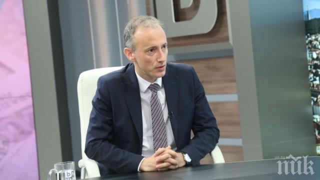 ГОРЕЩА ТЕМА! Министърът на образованието коментира за скандала с класирането