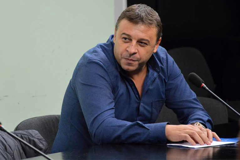 ДА НИ Е ЧЕСТИТО! Кметският екип в Благоевград с шанс за 4600 лв. заплата на „калпак”, ако послушното мнозинство в ОбС гласува „за”