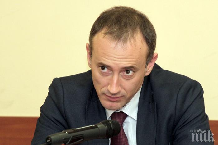 Министър Вълчев бесен на БАН: Изопачават думи на премиера, търсят конфронтация с държавата