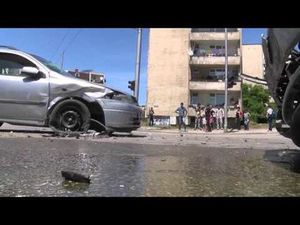 Катастрофа на Кукленско, камион и кола се удариха