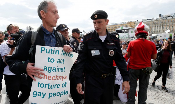 Британец направи опит за ЛГБТ протест в Москва