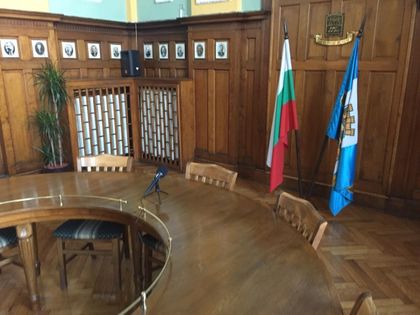 ВИДЕО:Представители на фенове спориха за билетите в Общината