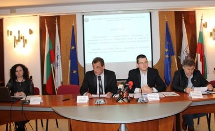 Русе: Областната епизоотична комисия проведе заседание във връзка с мерките за биосигурност в областта по повод констатираното огнище на африканска чума по свинете в община Девня