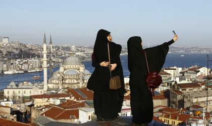Половината млади туркини – съгласни на уреден брак