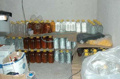 Полицейските операции срещу акцизните стоки без бандерол в Пловдив не спират! Над 30 литра алкохол и цигари са конфискувани