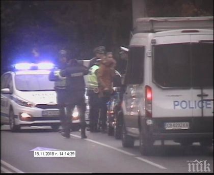 ВИДЕО: Нова провокация на протеста - полицията преследва софиянец с
