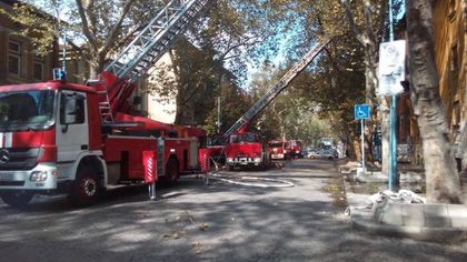 Награждават 13 пожарникари, участвали в летните пожари и спасителни операции