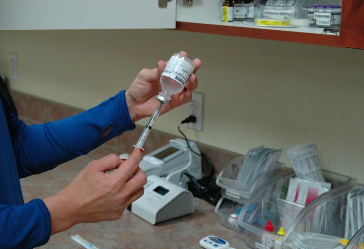 Сензационен пробив в битката срещу СПИН след тестване на ваксина върху 400 доброволци