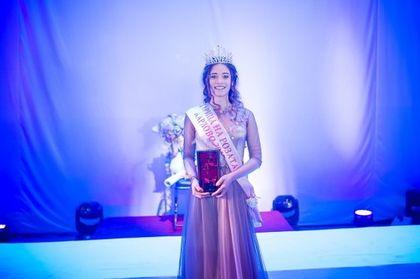 16-годишната Христина е Царица на Розата 2017 (СНИМКИ)