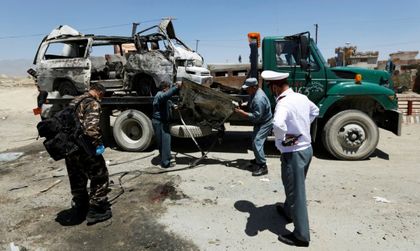 Талибаните поеха отговорност за атентата край Кабул