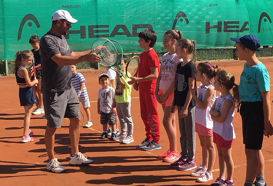 Безплатни уроци по тенис за деца в Хасково