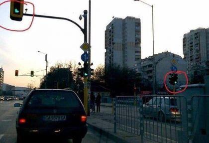 А в тази ситуация кой е с предимство? Отговорът на КАТ преразказан: Всеки сам да се спасява (СНИМКА)