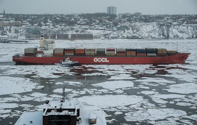 Река в Турция, захранваща ВЕЦ, замръзна при температура от -21 градуса