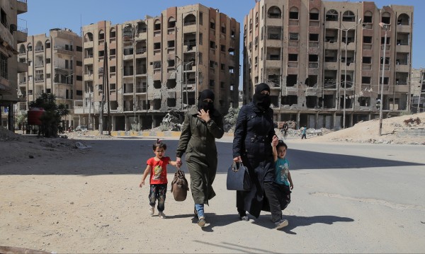 Русия спасява стотици свои деца от войната в Сирия