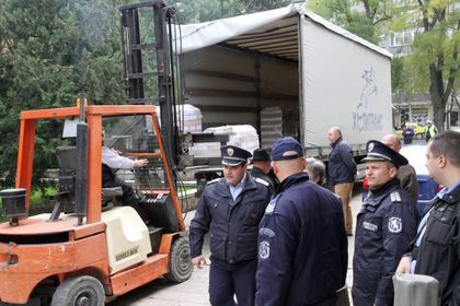 Гласуваме с две бюлетини в неделя