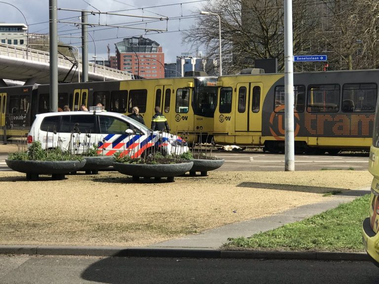Холандската полиция намери писмо в колата на нападателя в Утрехт