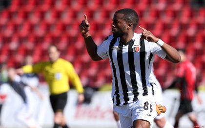 Чистката в Локо започна с Ласиман