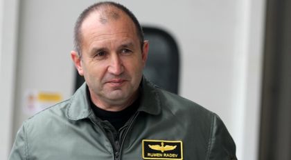 СТОПАНИНЪТ НА ГОРЯЩАТА КЪЩА