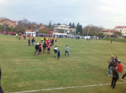 Локо (София) гази с 10:0