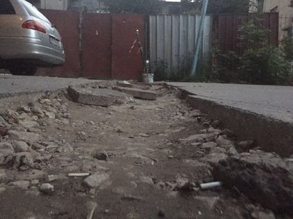 Да помогнем на дупката-сираче на ул. Арда в Пловдив да открие баща си! От близкия строеж не я припознаха, натопиха ЕVN (ВИДЕО)
